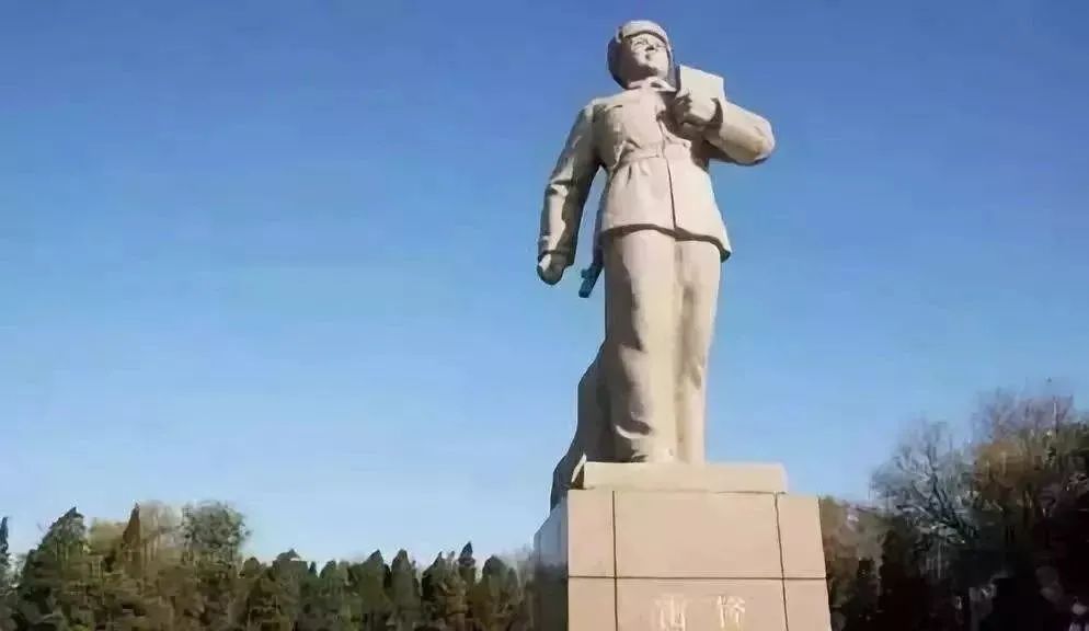 尋訪雷鋒足跡，感受雷鋒精神！——九九智能環(huán)保3.5學雷鋒紀念日主題黨日活動