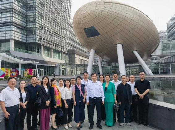 湖南省政協(xié)副主席、省工商聯(lián)主席張健率省赴港經(jīng)貿(mào)團組參加2023年香港國際茶葉及美食博覽會